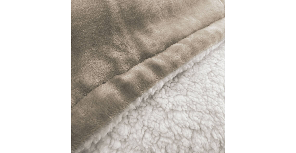 Byrklund Plaid Snowy Hug